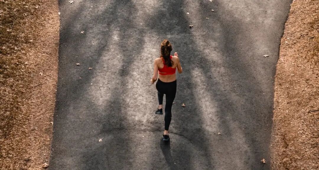 油脂摄入超标难掉秤？日常控油技巧，轻松甩掉多余脂肪